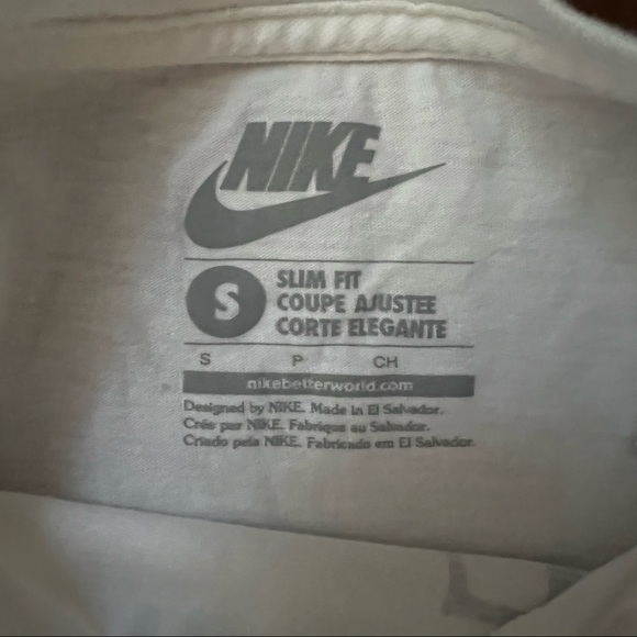 💥3 for $30💥 Nike Run the World Tee - Picture 4 of 5